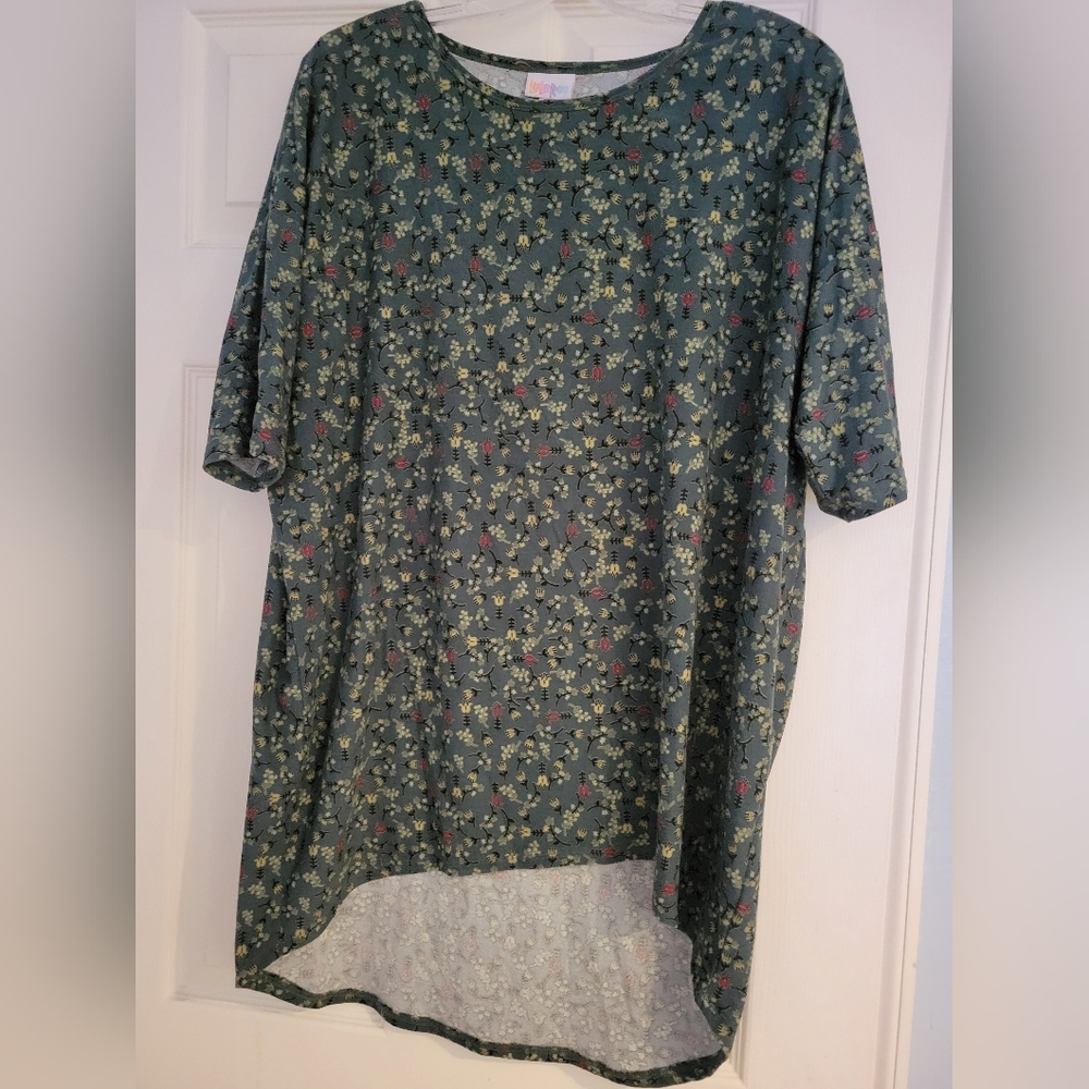 Lularoe Irma top